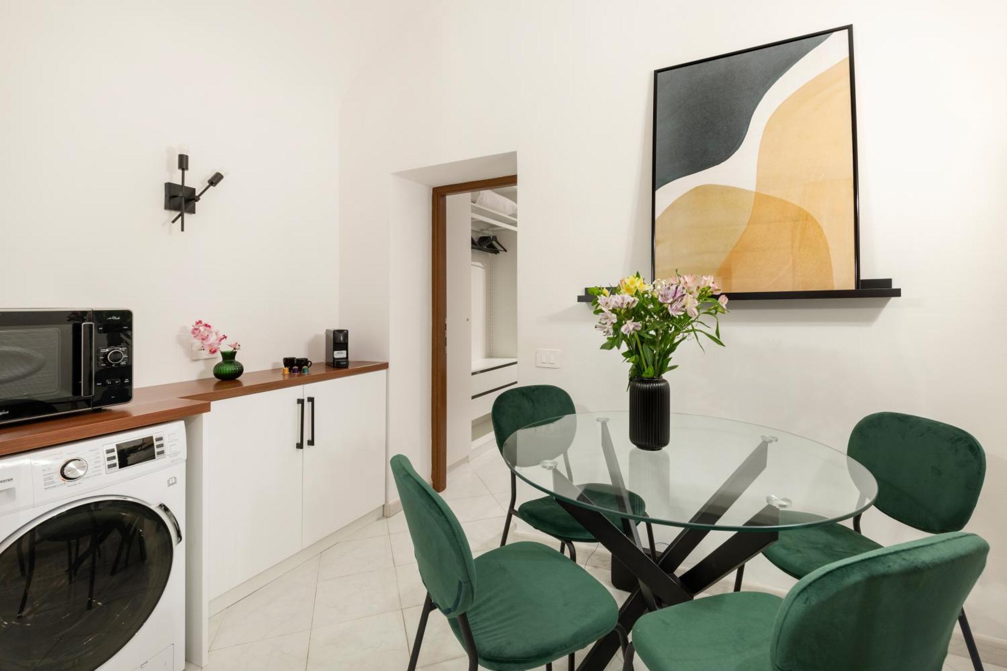 Apartment White Flat Sanniti Rom